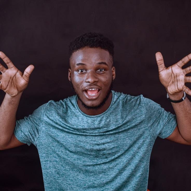 Jordan Kim, Client Relations Director, discussing corporate gifting strategy with business clients